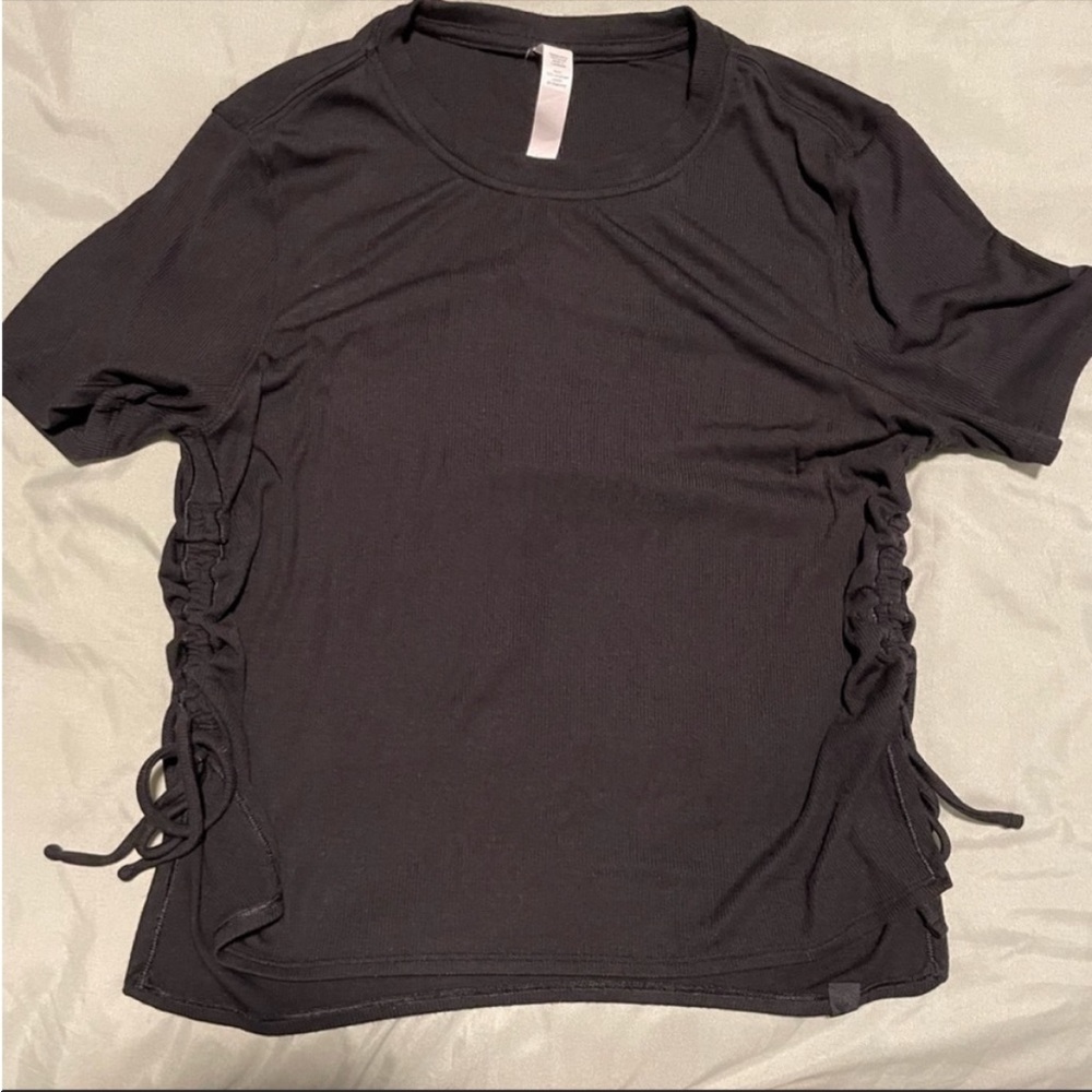 Lululemon crop top